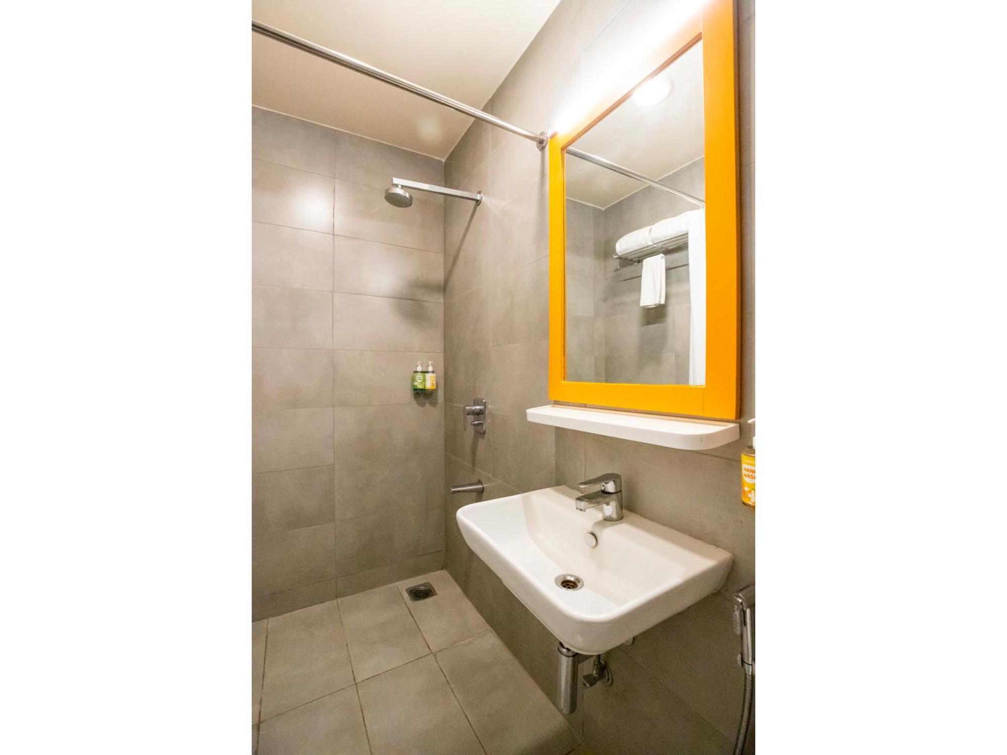 Bloom Hotel - Hsr Club Μπανγκαλόρ Εξωτερικό φωτογραφία